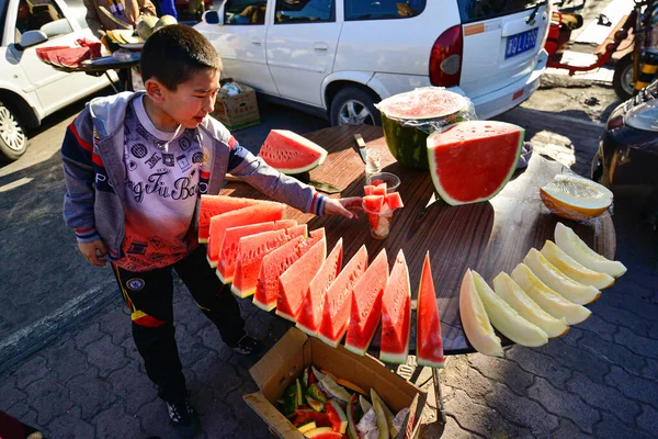 Watermeloen Verkopers Een Markt Urumqi Xinjiang China — Stockfoto