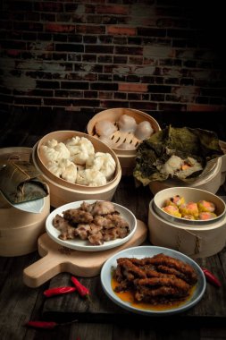 Hong Kong geleneksel Dim Sum çok çeşitli ve lezzetli bir lezzettir, Tayvan 'da çok yaygındır.