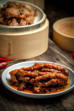 Hong Kong geleneksel Dim Sum çok çeşitli ve lezzetli bir lezzettir, Tayvan 'da çok yaygındır.