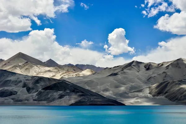 Lago Baisha Meseta Pamir Xinjiang Con Montaña Baisha Agua Del —  Fotos de Stock