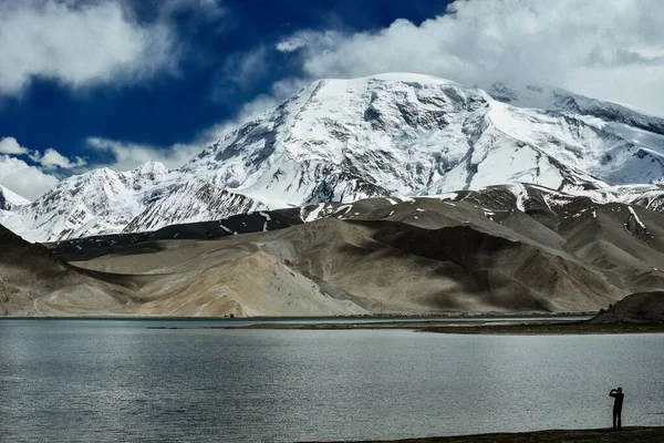 Regardant Tour Muztagh Connue Comme Père Des Glaciers Depuis Lac — Photo
