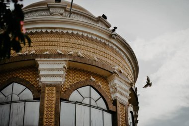 Asırlık Kaşgar Eski Kasabası Kaşgar 'ın merkezinde yer almaktadır. Kashgar ve Uygur kültürünün klasik bir temsilcisidir..