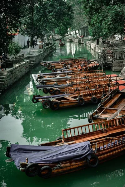 Küçük Nehir Ahşap Kayıklar Taş Köprüler Güney Çin Deki Küçük — Stok fotoğraf