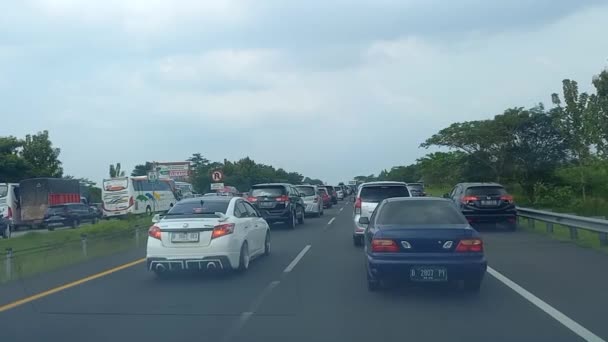 Indonesia April 2023 Kemacetan Jalur Contraflow Atmosfer Kepulangan Idul Fitri — Stok Video