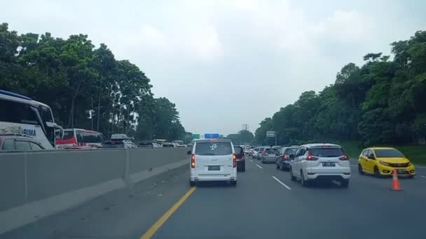 Indonesien April 2023 Trafikstockningar Körfälten Eid Fitr Hemkomsten Motorvägen Jakarta — Stockvideo