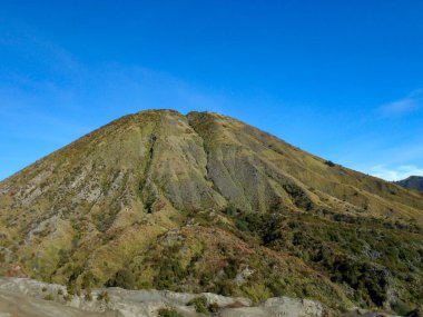Batok Dağı 'nın muhteşem manzarası Bromo Dağı' nın yanında.