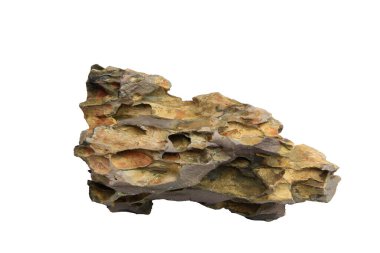 Pürüzlü yüzeyi ve beyaz arka planda izole edilmiş sıcak renkleri olan ejderha taşı kayaları.