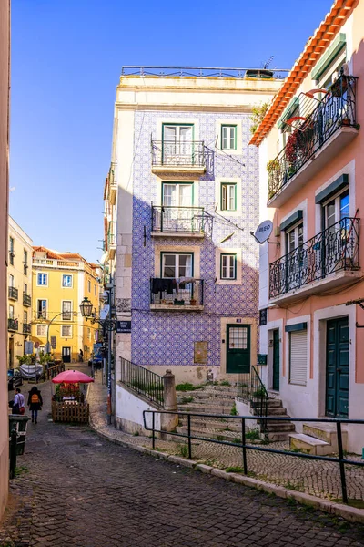 Beautiful Narrow Streets Houses Shops Historic Old Town Alfama Mediterranean — Stock Photo, Image