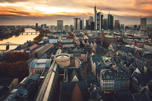 Majna Frankfurti Kilátóval Este Naplementekor Szép Kilátás Nyílik Városra Környékére — Stock Fotó