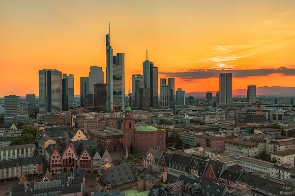 Frankfurtframtidsutsikter Fantastisk Utsikt Över Staden Frankfurt Tyskland Kvällen Med Bakgrundsbelysning — Stockfoto