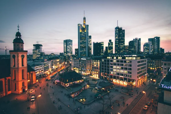 Вид Город Франкфурт Улицами Горизонтом Красивая Архитектура Множество Небоскребов — стоковое фото