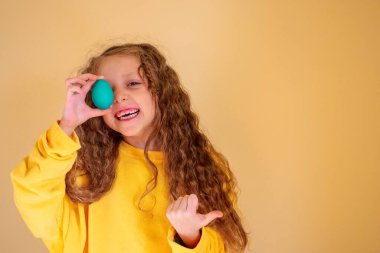 Paskalya için yumurta boyadım.