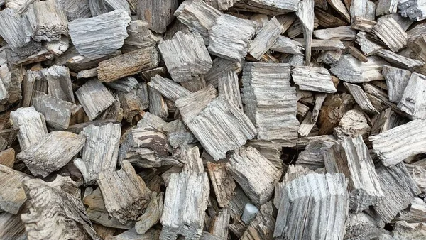 Large Fraction Wood Chips Mulching Plants City High Quality Photo — Stock Photo, Image