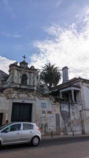 2023 Una Antigua Iglesia Abandonada Lisboa Con Telón Fondo Una — Foto de Stock