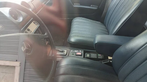 2023 Interior Del Coche Retro Mercedes Benz W123 Hecho Cuero —  Fotos de Stock