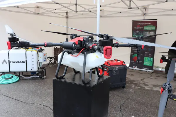 Yenilikçi tarım uygulamaları ve hassas tarım teknolojileri için özel olarak tasarlanmış bir insansız hava aracı.