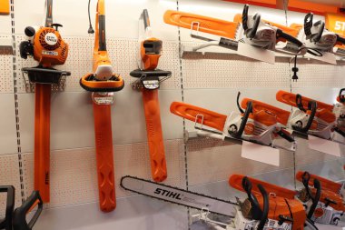 21.03.2025 Chisinau Yüksek kaliteli STIHL bahçe araçları sunmaktan gurur duyuyoruz, zincir testereleri ve budayıcıları da içeriyor