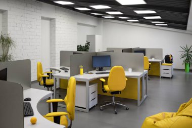 Çalışanların çalıştığı işyerleri. Yüksek kalite fotoğraf. Kodlama yazılımı için bilgisayar. 