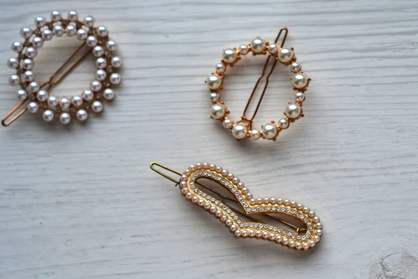 Guld Halsband Med Pärla Pärlor Bordet — Stockfoto