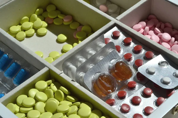 Sono Varie Pillole Mediche Caramelle Nella Bara — Foto Stock