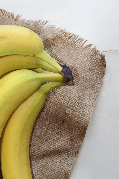 熟した黄色のバナナは — ストック写真