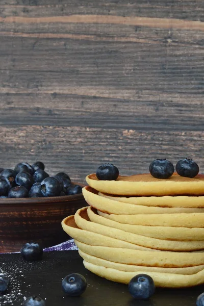 Cooked Pancakes Blueberries Lie Black Plate — Stock Photo, Image