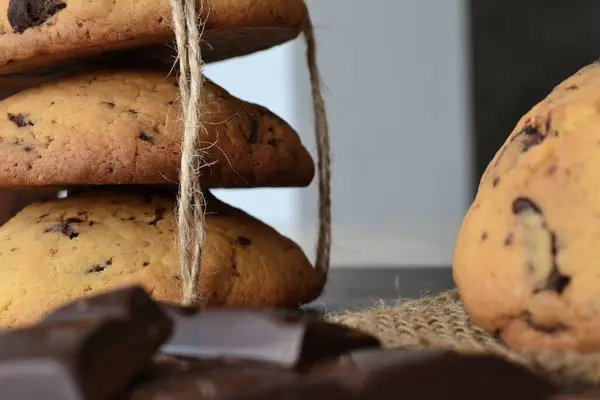 Печенье Шоколад Темном Столе — стоковое фото