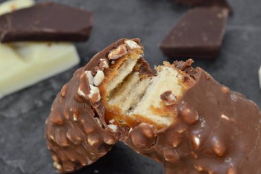 Fındıklı çikolata bar kırık