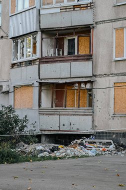 Binadaki tüm daireler tamamen yanmış.