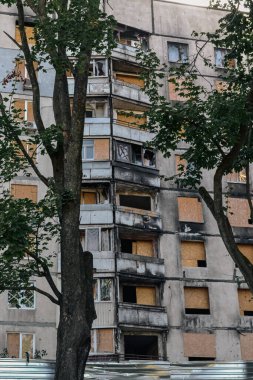 Rus mermisi eve isabet etti.