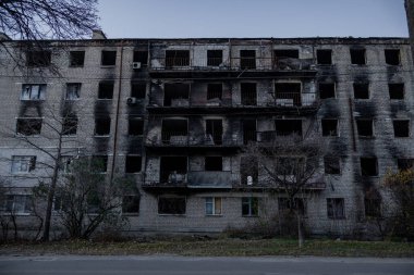 Izyum, Ukrayna - 10 Kasım 2023: Rus işgalciler durmadan şehri bombaladı. Neredeyse tüm şehir yok edildi.