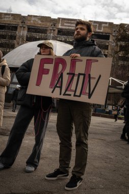 Kyiv, Ukrayna. 3 Mart 2024 'te birçok insan, iki yıldır Rusya' da tutsak olan 