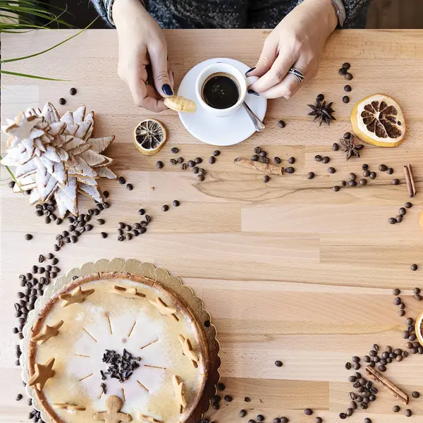 Tasse Espresso Café Avec Cannelle Haricots Sur Une Table Bois — Photo