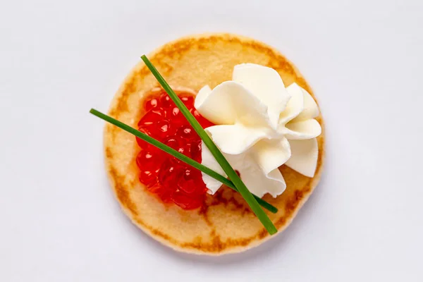 Fotografia Alimentos Entrada Com Caviar Creme Cebolinha Lanche Frutos Mar — Fotografia de Stock