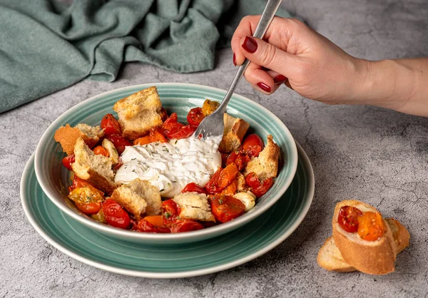 Food Photography Baked Tomatoes Soft Cheese Burrata Mozzarella Garlic Crouton — Stock Photo, Image