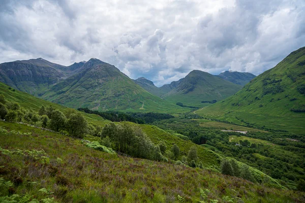 Landschaftsaufnahmen Von Bergen Tälern Wolken Glencoe Schottland — Stockfoto