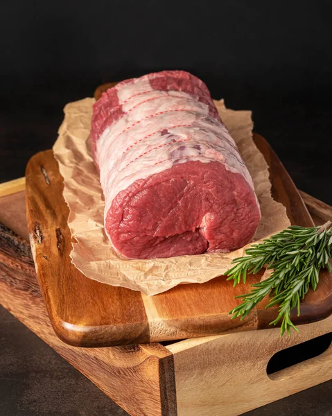 Voedingsfotografie Van Rundvlees Rauwe Biefstuk Slager Filet Vlees Houten Plank — Stockfoto