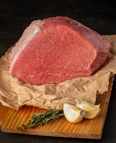 Food Photography Beef Raw Steak Butcher Fillet Meat Wooden Board — Stock Photo, Image
