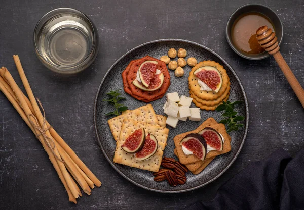 Food Photography Wine Soft Cheese Salami Figs Crackers Feta Grissini — Stock Photo, Image
