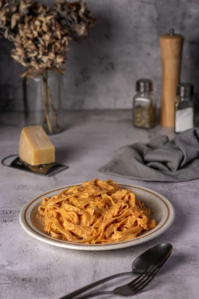 Voedselfotografie Van Tagliatelle Pasta Noedels Kaas Parmezaanse Kaas Saus — Stockfoto