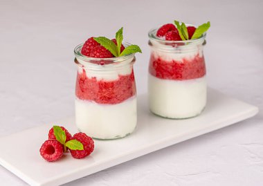 Kahvaltı, süzme peynir, krem, ricotta, Yunan yoğurdu, ahududu, krema, protein, sabah, organik, ürün, nane, detoks, besin