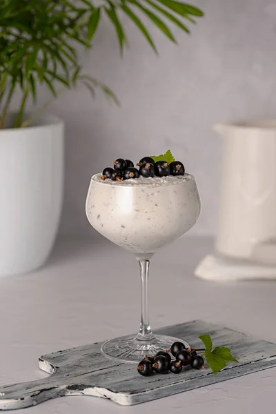 Makro Mat Fotografi Dessert Mjukost Grädde Svarta Vinbär Mousse Pudding — Stockfoto