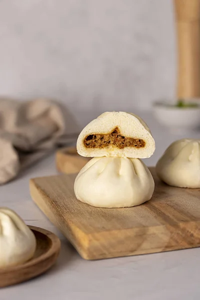 Buğulanmış Çörek Bao Ördek Eti Taze Soğan Çin Yemeği Hamur — Stok fotoğraf
