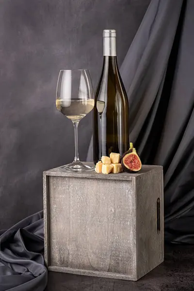 Food Photography White Wine Cheese Parmesan Fig Slice Wineglass Bottle — Stock Photo, Image