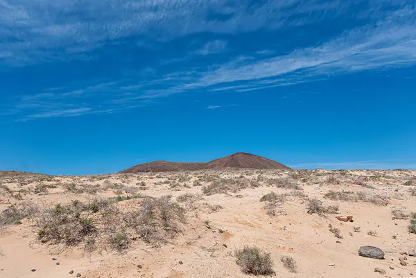 Dağ ve çölün manzara fotoğrafları, La Graciosa adası, Lanzarote, İspanya, volkan, turizm, turizm beldesi