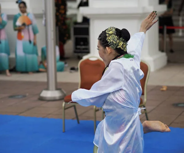 Danseurs Chinois Produisant Istana Open House Singapour — Photo