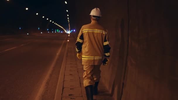 Worker White Hard Hat Inspecting Tunnel Underground Checking Walls — Stock Video