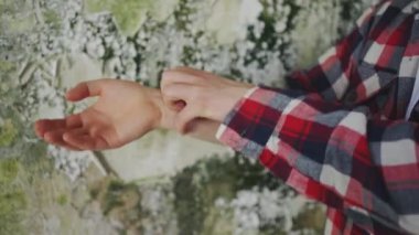 Küf enfeksiyonu sorunu ve evdeki nem oranı yüksek. İşteki haşere kontrol servisi.