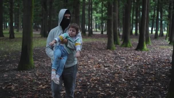 Похищение Человека Пропажа Маленького Ребенка — стоковое видео