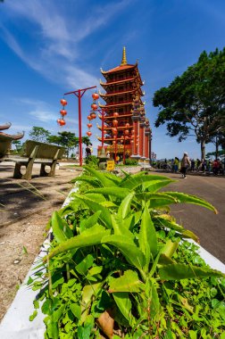 Bao Loc, Vietnam - 01 Mayıs 2023: Bao loc şehri, Lam Dong, Vietnam 'daki Bat Nha Pagoda' nın güzel manzarası.